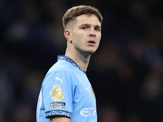James McAtee de Manchester City le 4 décembre 2024