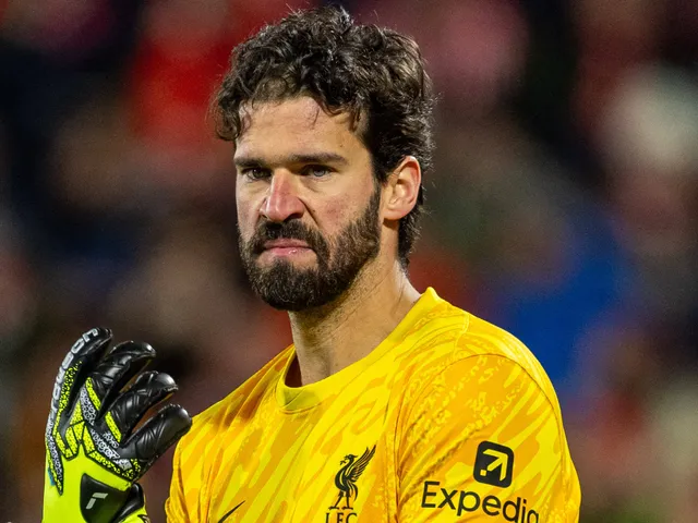 Blessure de Liverpool, liste de suspension pour Crystal Palace Clash: la décision d'Alisson Becker d'Arne Slot en tant que défenseur manque
