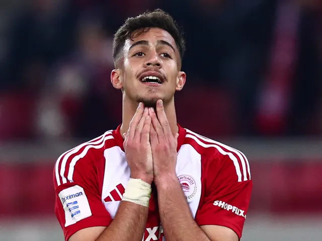 Charalampos kostoulas d'Olympiacos illustré le 24 novembre 2024