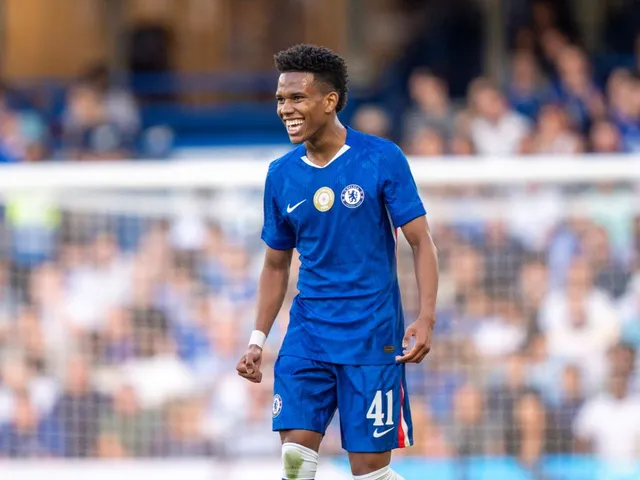 Estevao de Chelsea célèbre le 8 août 2025