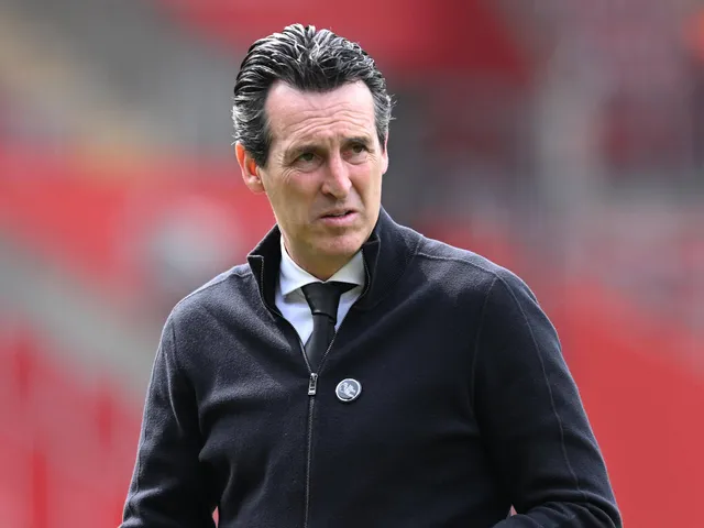 Aston Villa Manager Unai Emery illustré le 12 avril 2025