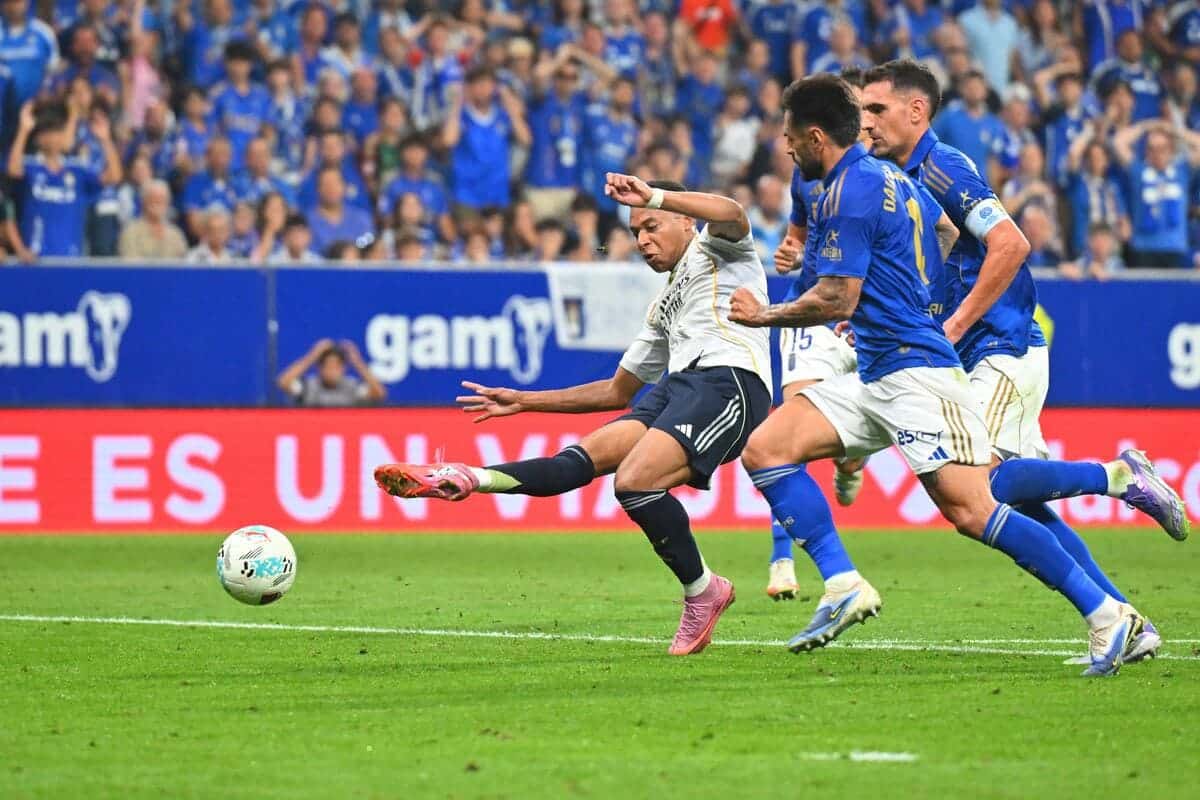 MBAPPE Double voit les hommes d'Alonso maintenir à 100% commencer