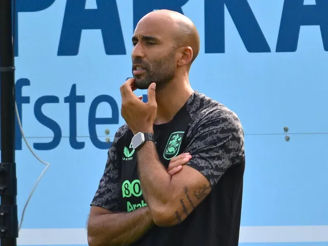 L'entraîneur-chef de Huddersfield Town Lee Grant le 19 juillet 2025