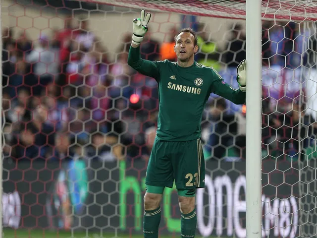 Mark Schwarzer joue pour Chelsea en Ligue des champions, le 22 avril 2014