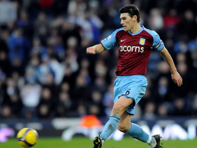 Gareth Barry joue pour Aston Villa, le 7 février 2009