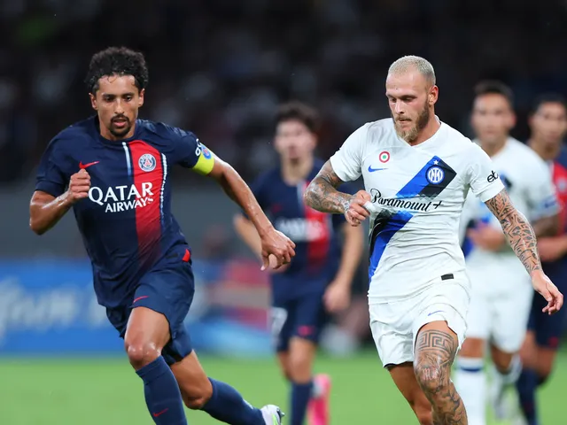 Le Marquinhos de Paris Saint-Germain et Federico DiMarco de l'Inter Milan en action le 1er août 2023