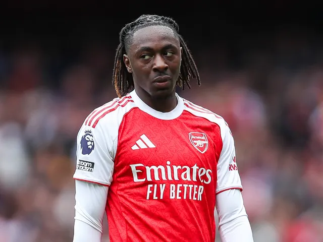 Ebechi Eze d'Arsenal illustré le 13 septembre 2025