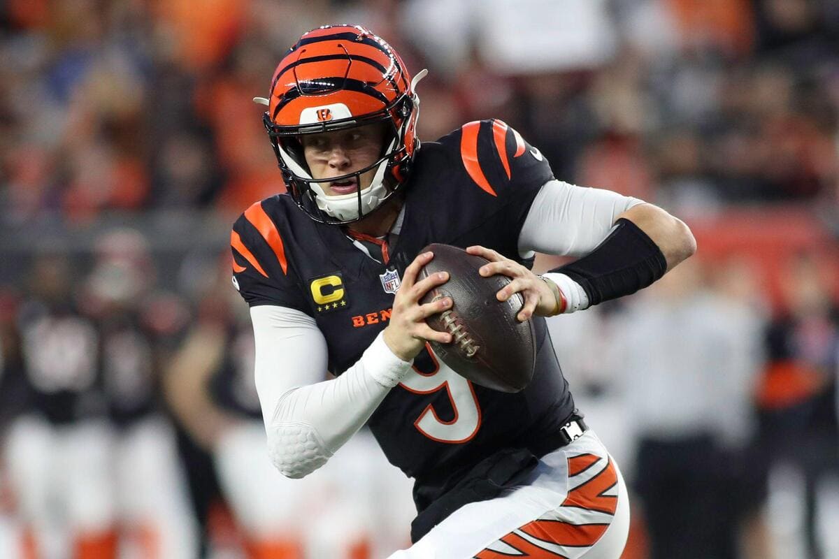 JOE BURROW COPS TURF TOE Blessury in Bengals vs Jaguars dans la NFL