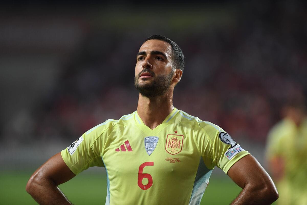 Six des meilleurs d'Espagne alors que les champions d'Europe écrasent la Turquie