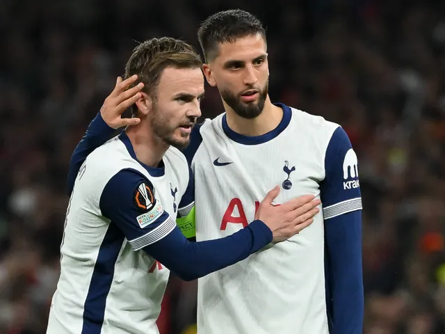 Milieu de terrain de Tottenham Hotspur `` Close '' à accepter un nouveau contrat