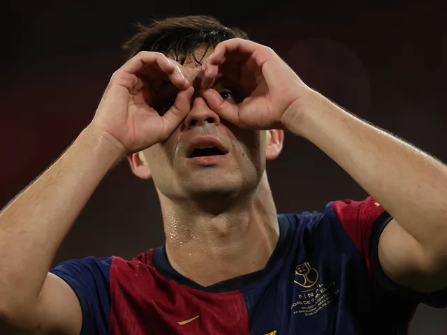 Le milieu de terrain de Barcelone Pedri célèbre son but contre le Real Madrid le 26 avril 2025
