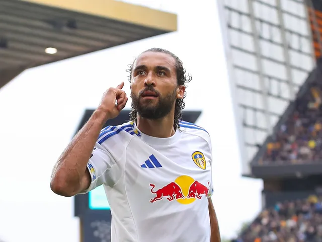Dominic Calvert-Lewin de Leeds United marque un but (1-1) et célèbre le 20 septembre 2025