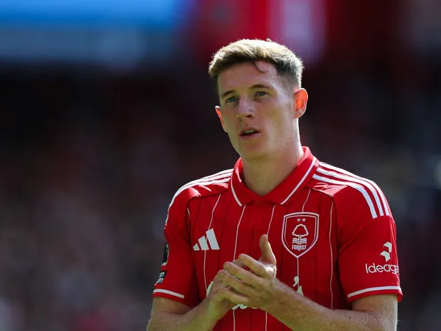 Elliot Anderson de Nottingham Forest le 31 août 2025