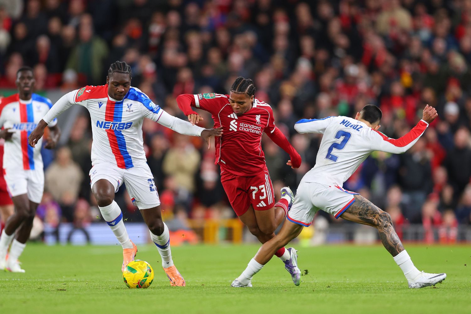 Rio Ngumoha contre Crystal Palace