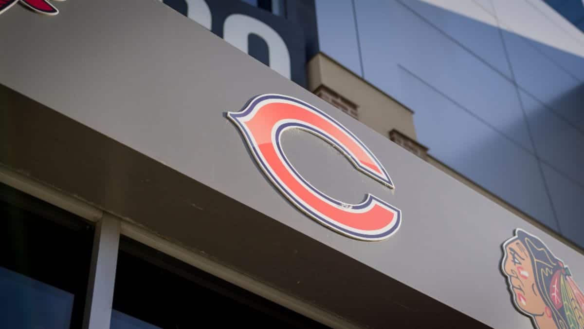 Les Bears renforcent leurs espoirs en séries éliminatoires avec une victoire contre les Steelers alors que les Chiefs battent les Colts en prolongation
