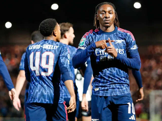 Eberechi Eze d'Arsenal célèbre son but contre Port Vale le 24 septembre 2025