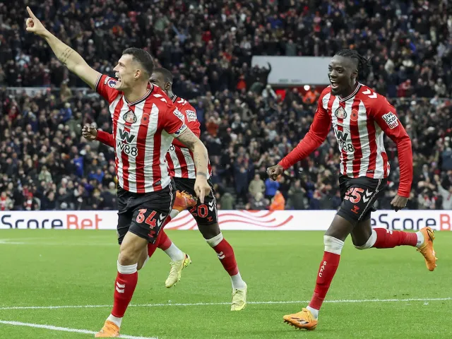 Nouvelles du transfert de Sunderland : la star des Black Cats « recherchée » par la Juventus en janvier après un snobisme estival