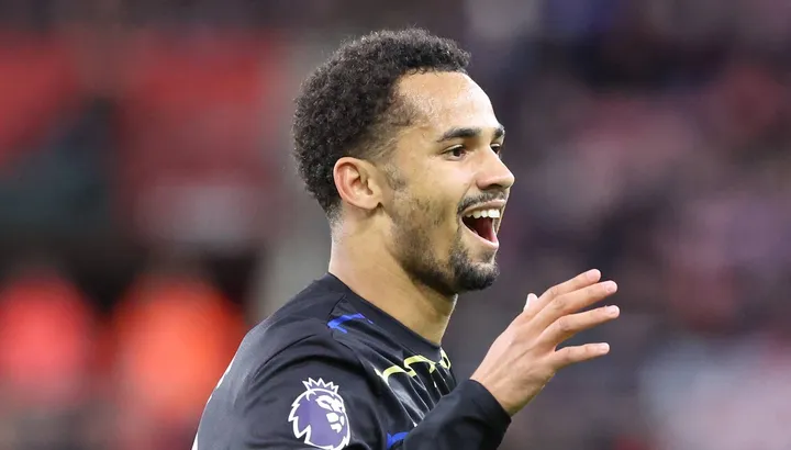 Liverpool est confronté à un dilemme de transfert à 500 % alors que les Reds « apprennent la réponse » sur l'accord de janvier pour le joueur de 25 ans