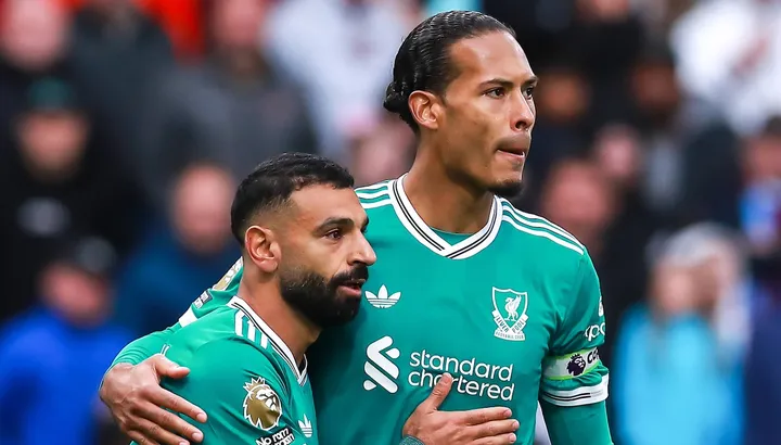 Nouvelles du transfert de Liverpool : Virgil van Dijk sur l'avenir de Mohamed Salah en tant qu'"autres partis" impliqués avec le "leader" avant janvier