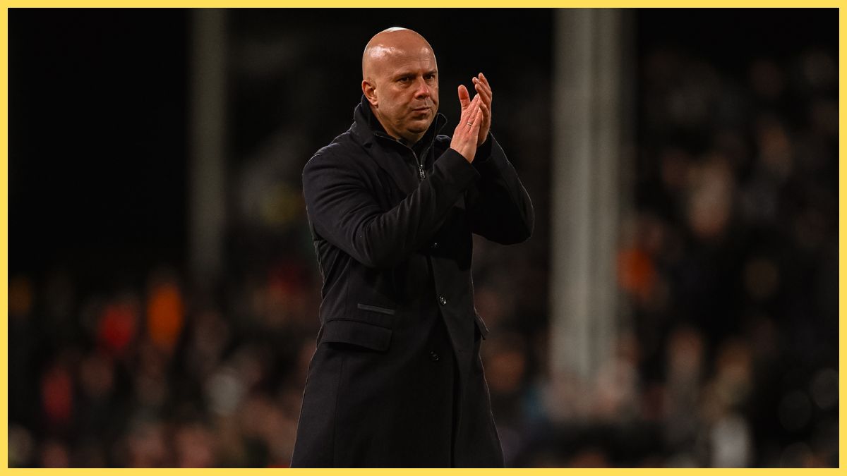 Arne Slot applauds Liverpool fans at Fulham