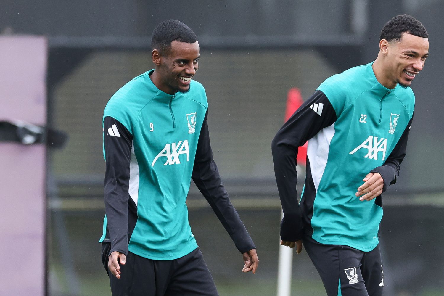 Hugo Ekitike et Alexander Isak à l'entraînement de Liverpool