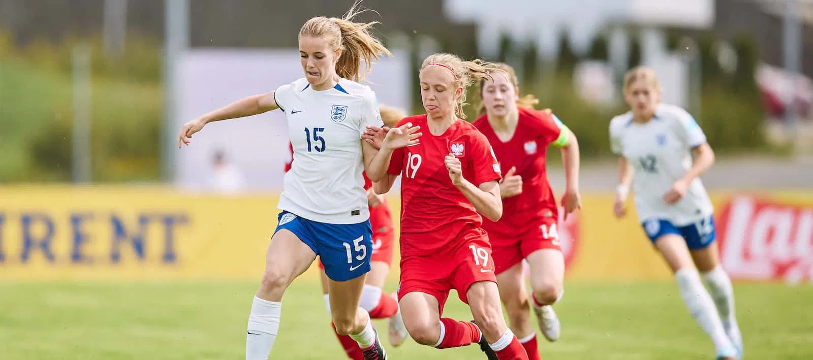 Lucy Newell: la jeune de United Women rejoint officiellement Crystal Palace en prêt - Man United News And Transfer News