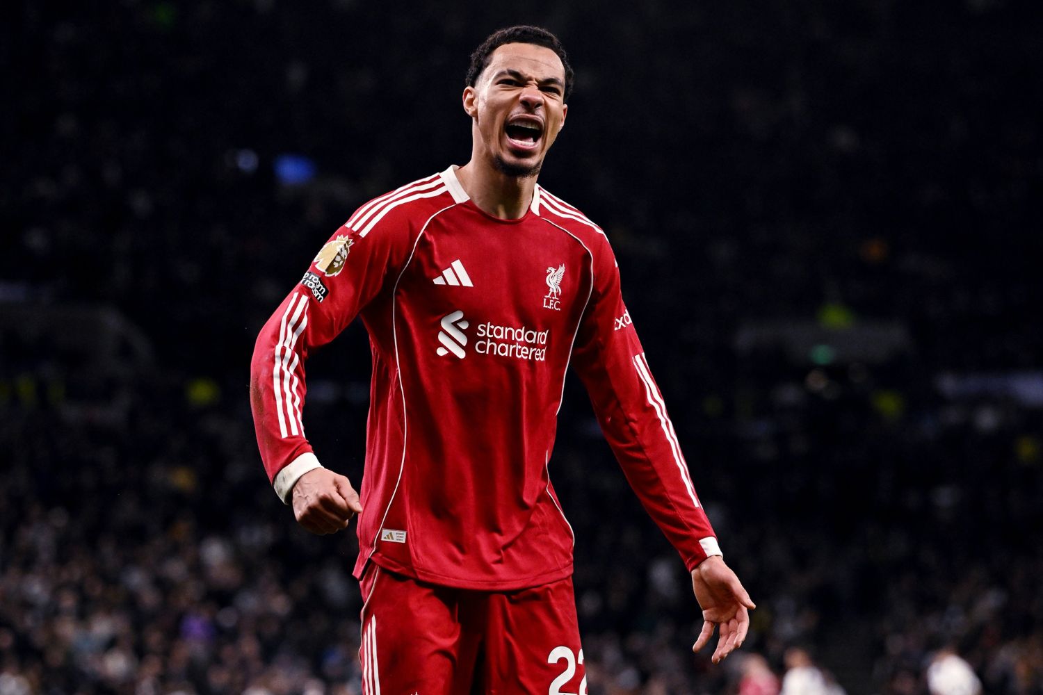 Hugo Ekitike fait la fête contre Tottenham