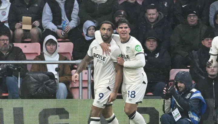 Transférez les nouvelles et les rumeurs aujourd'hui : West Ham prend une décision sur l'attaquant, Newcastle veut le défenseur de Gênes