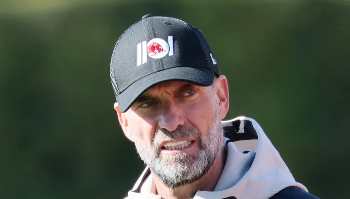 Man Utd et Chelsea répondent après que l'agent de Jurgen Klopp ait affirmé que les géants de la Premier League avaient approché l'ancien patron de Liverpool