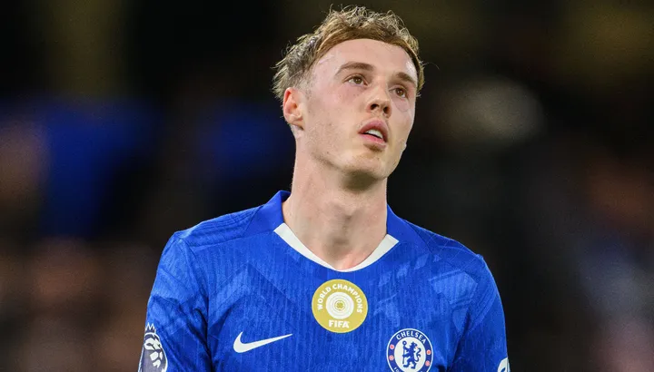 Regardez le prétendant raté de la saison de Cole Palmer alors que Chelsea perd une avance de deux buts lors du match nul contre Leeds