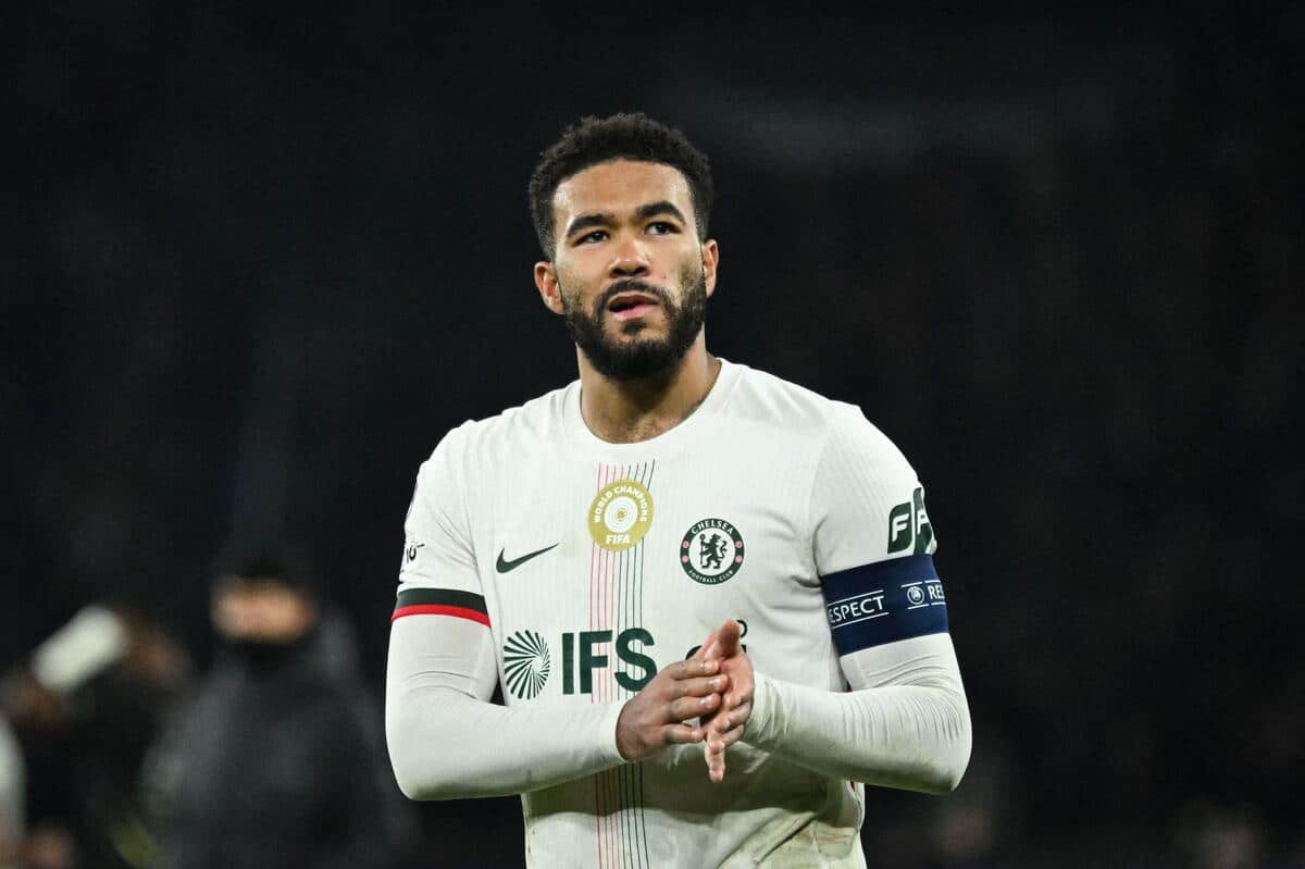 Liam Rosenior accuse "15 minutes de folie" de l'effondrement de la Ligue des champions à Paris