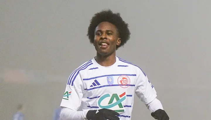 Chelsea cible le transfert de Messi alors que les Blues « intensifient » leurs plans pour battre Barcelone pour négocier