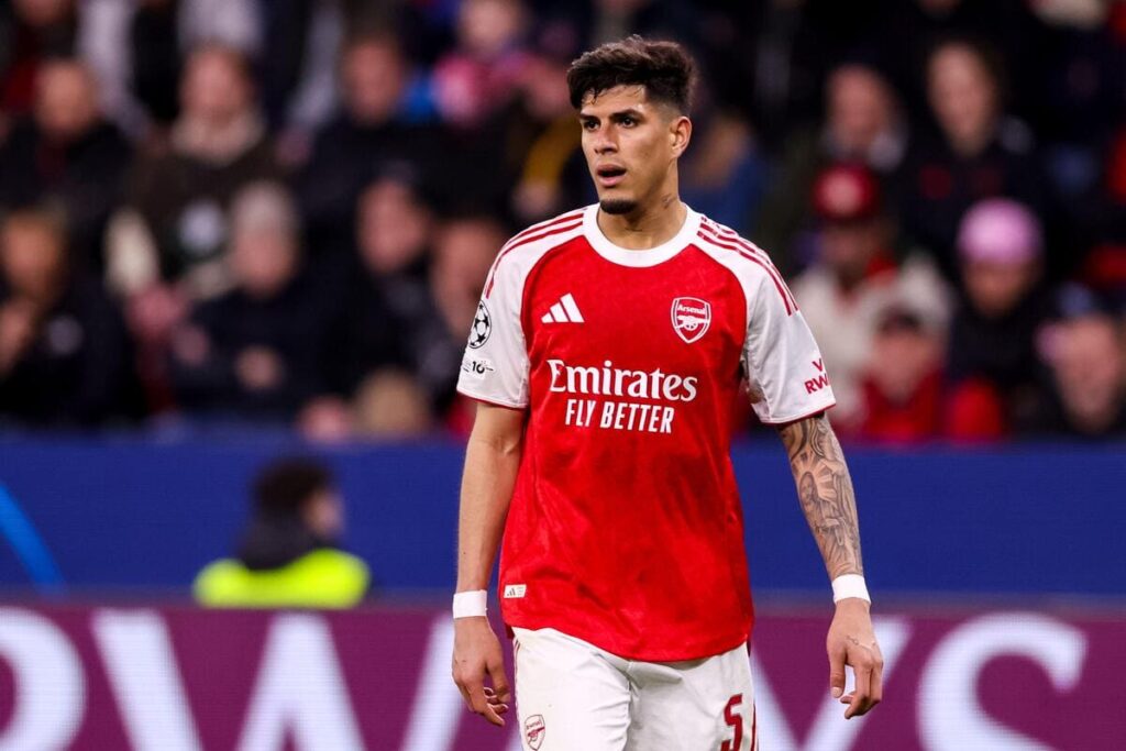 Le défenseur d'Arsenal Piero Hincapie