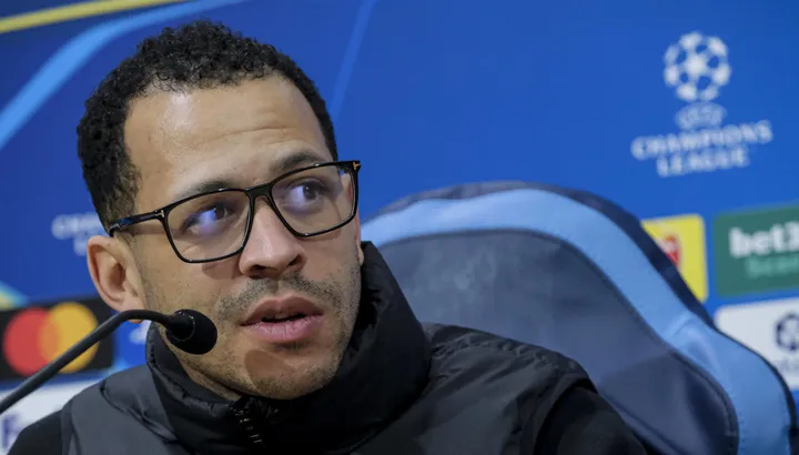 Tirage au sort de la Ligue des champions : le patron de Chelsea, Liam Rosenior, savoure le redoutable match contre le Paris Saint-Germain