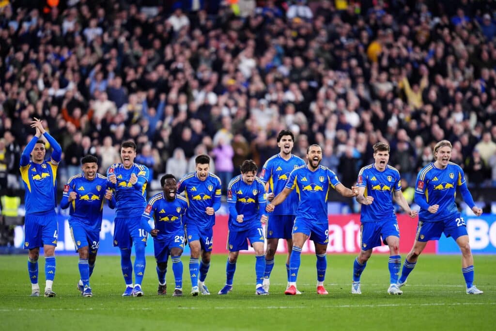 Rapport, résultat, buts, tirs au but alors que le penalty "parfait" de Struijk décide du quart de finale "absolument remarquable" de la FA Cup