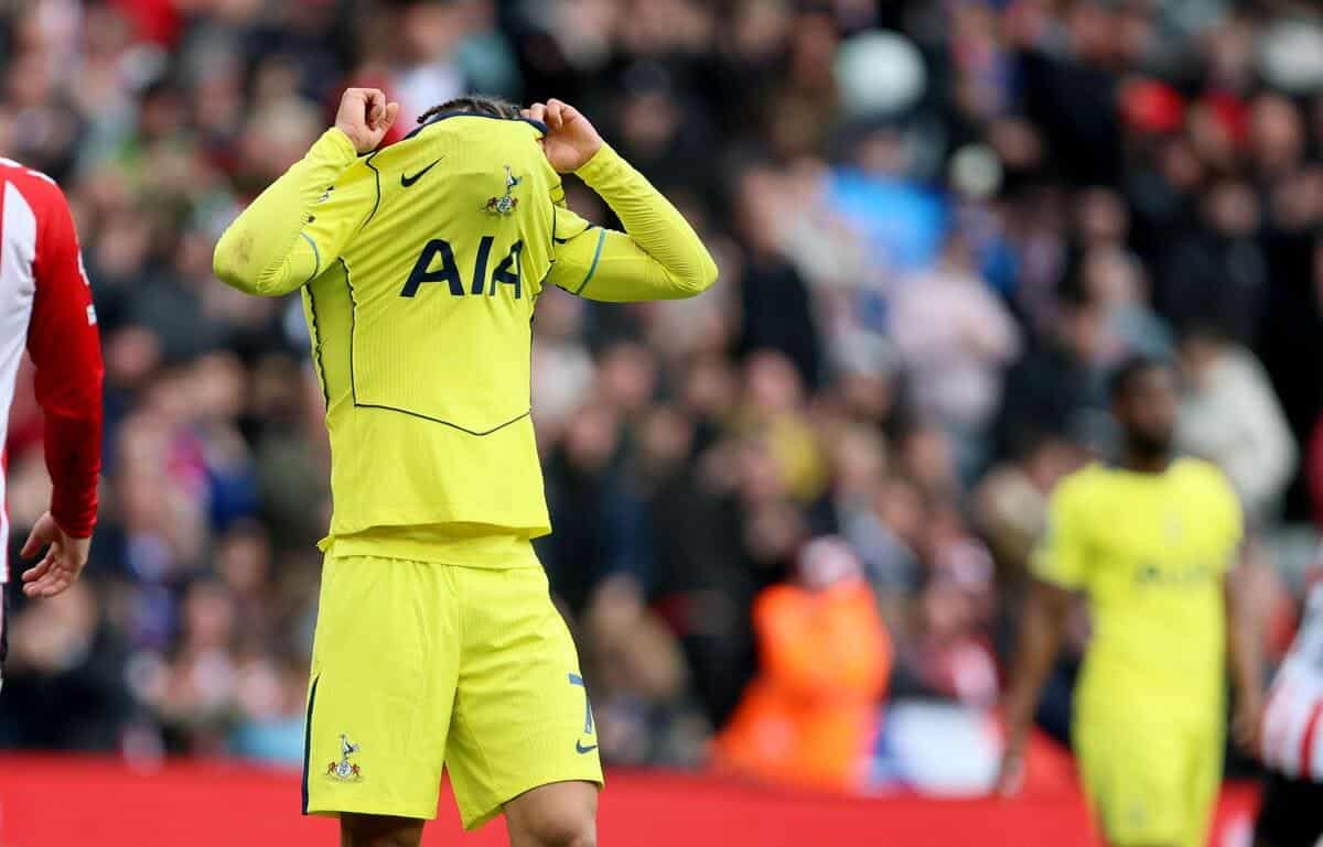 "C'est embarrassant que nous soyons dans cette position" alors que le combat pour la relégation de Tottenham se poursuit jusqu'au dernier jour