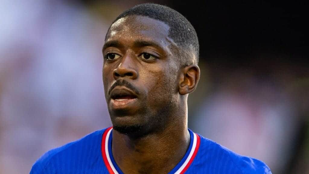 Ousmane Dembélé joue au football pour la France