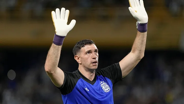 Nouvelles et rumeurs sur les transferts : Emiliano Martinez à la Juventus, le dernier en date, Leeds cible un transfert gratuit accrocheur