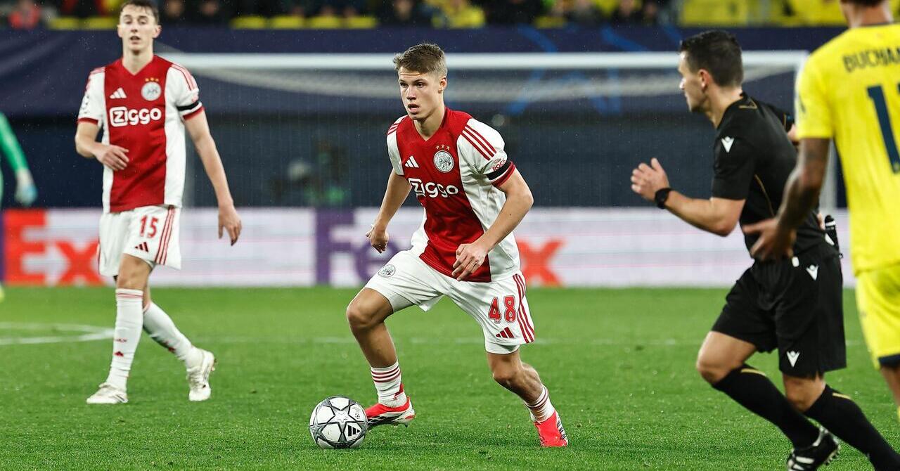 Newcastle recrute l'adolescent de l'Ajax Steur pour alléger la pression sur Eddie Howe