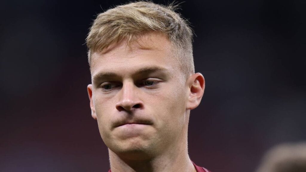 Joshua Kimmich joue au football pour le Bayern Munich