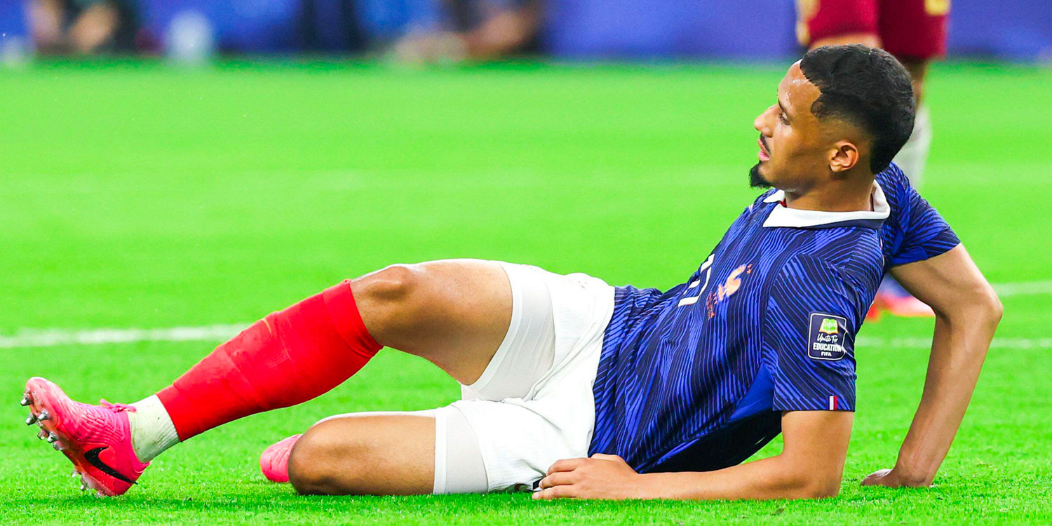 L'Espagne en finale : Le dos de Saliba abandonne : Débâcle du spectacle à la mi-temps