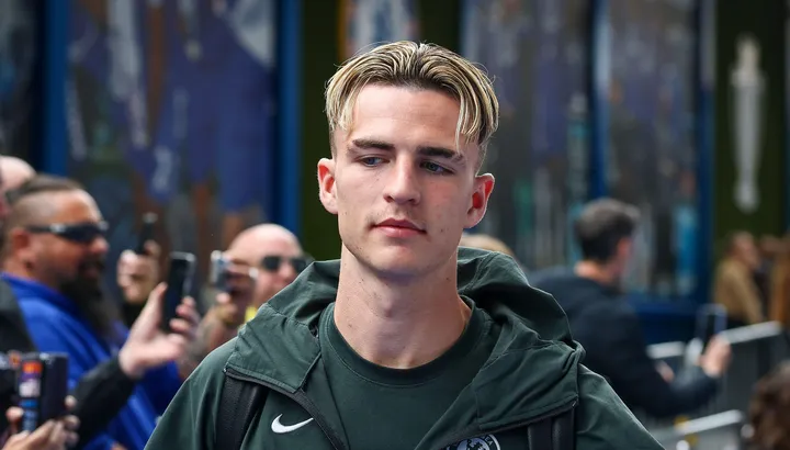 Nouvelles du transfert de Chelsea: les ailiers des Blues échangent des clubs alors que la sortie du prêt du joueur de 19 ans est confirmée