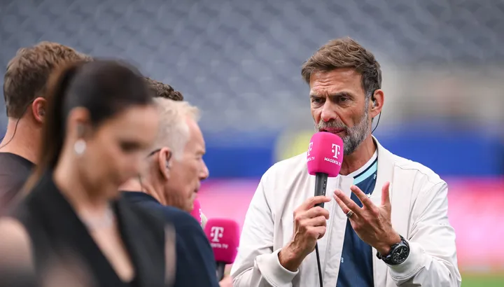 "Pourquoi mettez-vous Arsenal sur la table?" – Le vainqueur de la Coupe du monde affronte Jurgen Klopp à propos de commentaires sur les coups de pied arrêtés