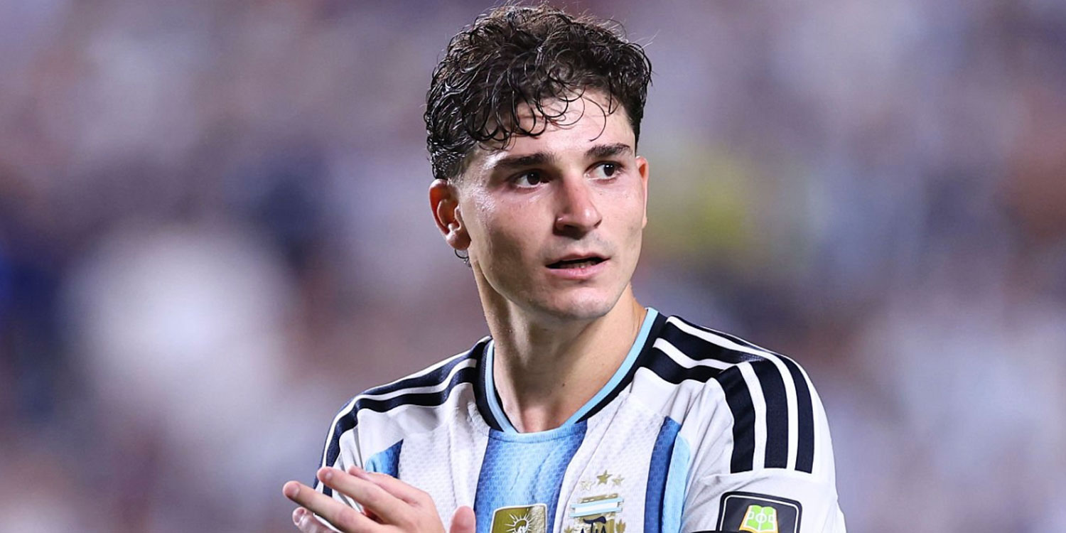 Que nous disent les liens avec Julian Alvarez sur les projets de transfert d'Arsenal ?