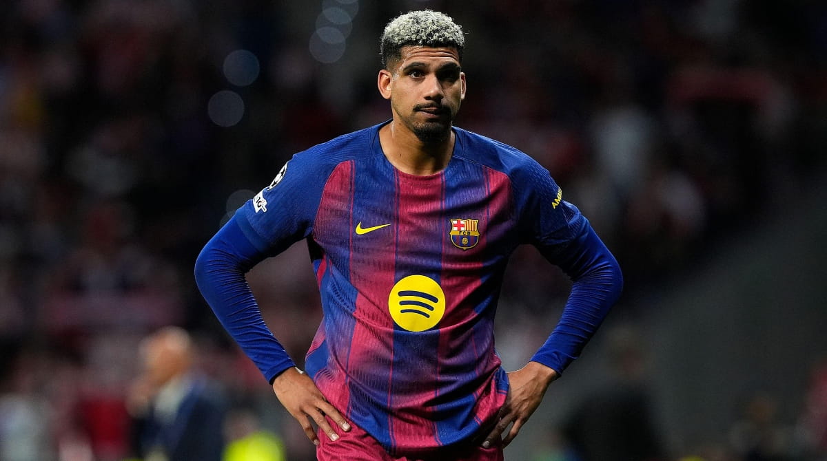 Liverpool accepte de prêter le défenseur barcelonais Araujo