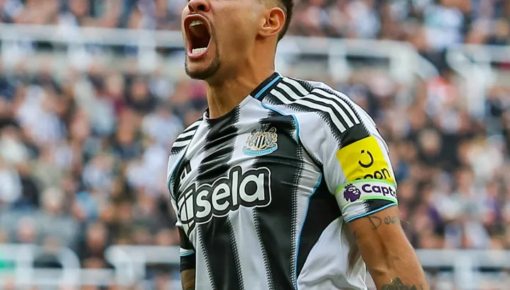 Nouvelles du transfert de Newcastle: les Magpies envisagent la révélation de la Coupe du monde en remplacement de Bruno Guimaraes