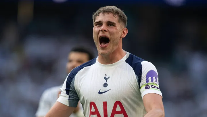 Tottenham news : "Excité" Micky van de Ven révèle la principale raison du nouveau contrat avec les Spurs