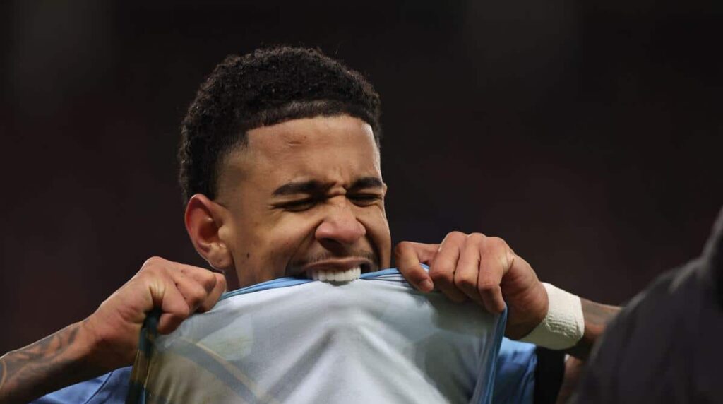 Savinho de Manchester City en action contre Sunderland
