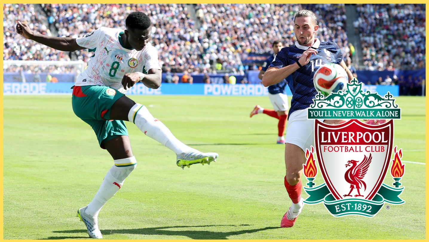 Le tir de Lamine Camara est contré par Adrien Rabiot