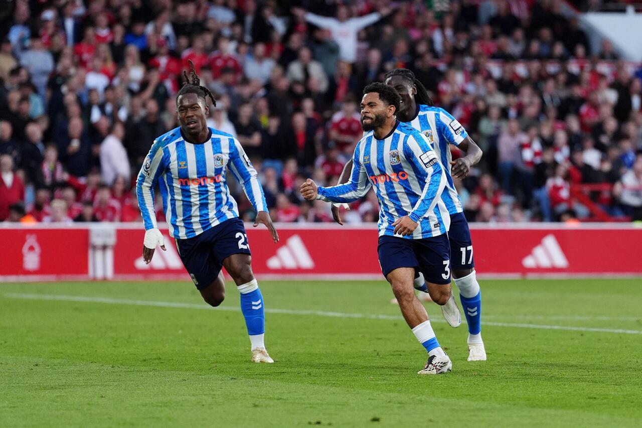 Nottingham Forest 0-1 Coventry : les Sky Blues remportent leur première victoire en Premier League en 25 ans